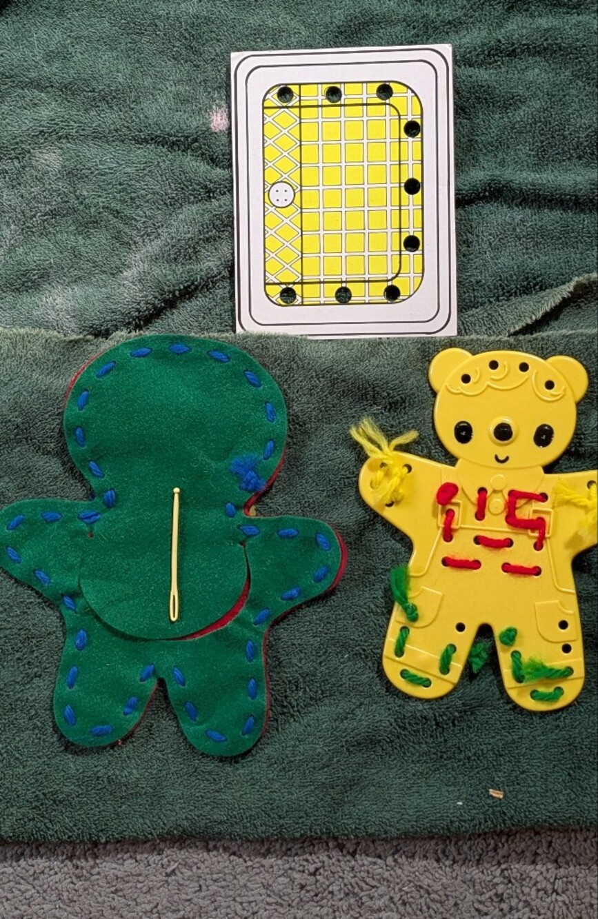 Vintage 1980s Bear Sewing Toy for Toddlers - 4ct Original Yarn Preused
